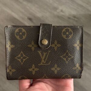 Louis Vuitton Monogram Brown and Gold kisslock Wallet